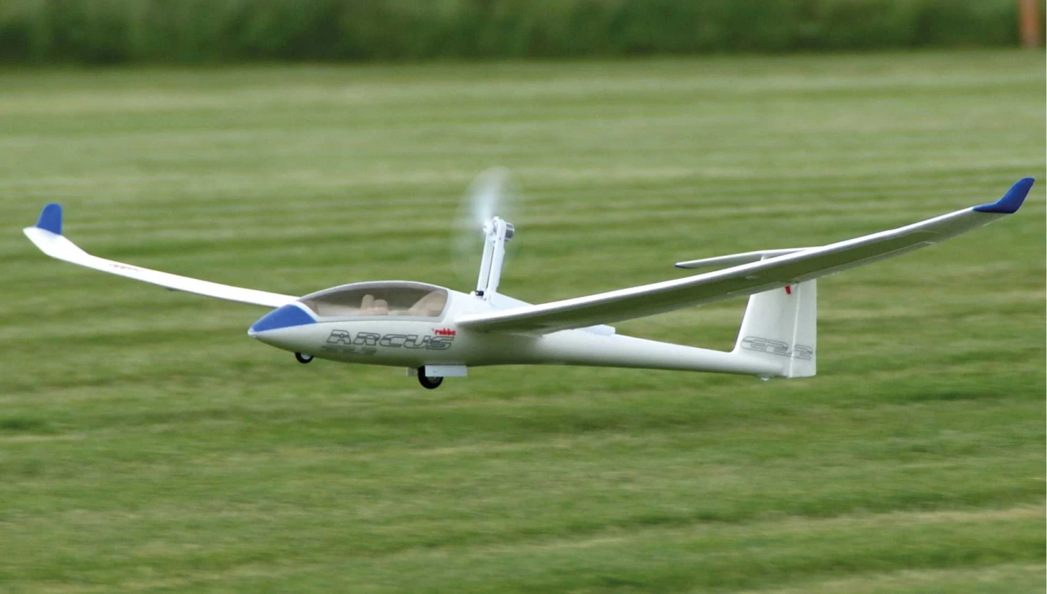 Robbe Modellsport ARCUS E 2.2 ARF(PNP) Mit Klapptriebwerk , Einziehfahrwerk Und Störklappen 4 Robbe Modellsport ARCUS E 2.2 ARF(PNP) Mit Klapptriebwerk , Einziehfahrwerk Und Störklappen - Image 4