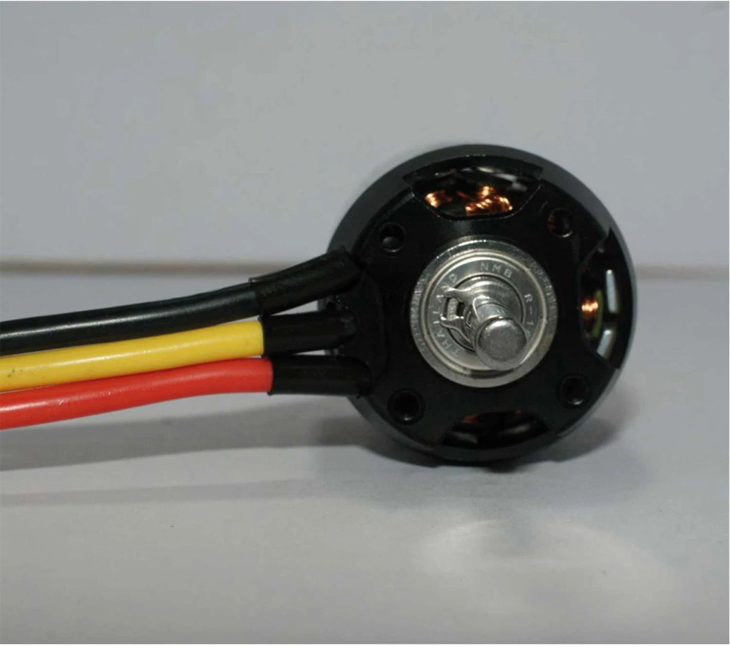 Robbe Modellsport RO-POWER TORQUE 3546 910 K/V Brushless Motor 4 Robbe Modellsport RO-POWER TORQUE 3546 910 K/V Brushless Motor - Image 4