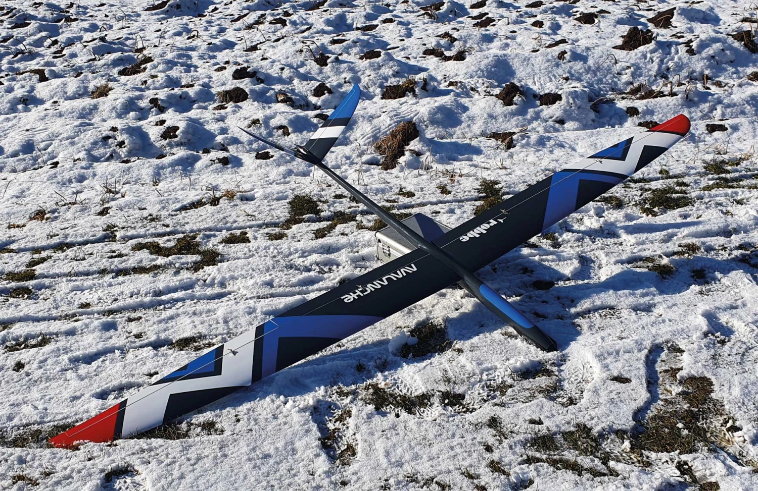 Robbe Modellsport AVALANCHE ARF VOLL-GFK/CFK 2,8M ELEKTRO 10 Robbe Modellsport AVALANCHE ARF VOLL-GFK/CFK 2,8M ELEKTRO - Image 10