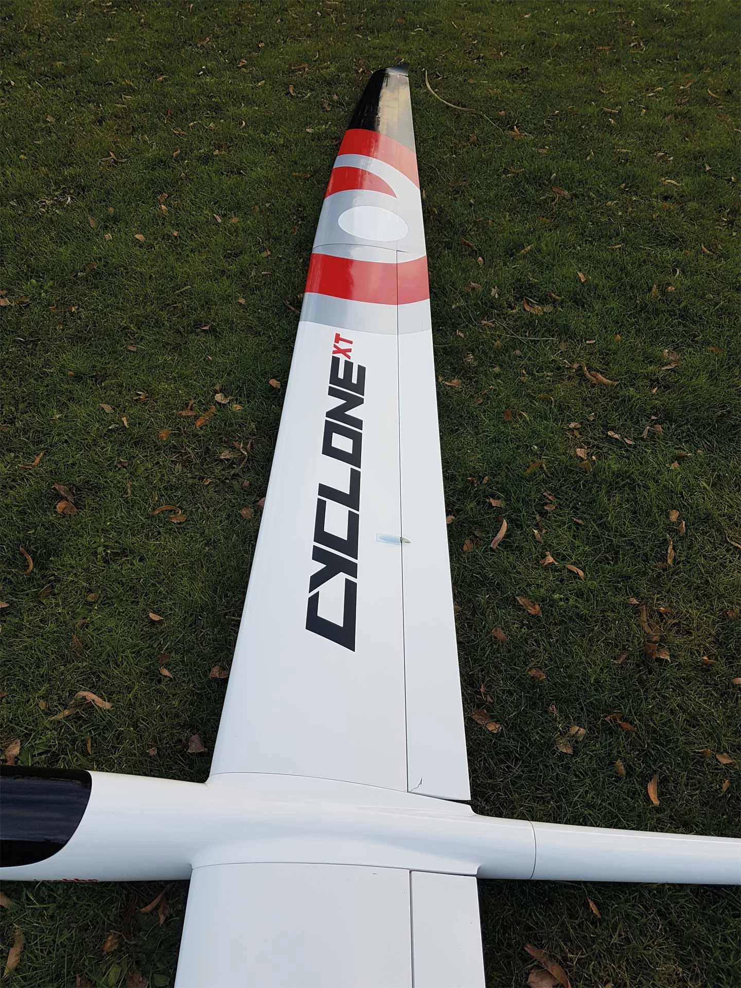 Robbe Modellsport Cyclone XT 6,2M ARF Mit GFK Rumpf, 4-tlg Tragflächen Mit Abachi-Beplankung 5 Robbe Modellsport Cyclone XT 6,2M ARF Mit GFK Rumpf, 4-tlg Tragflächen Mit Abachi-Beplankung - Image 5