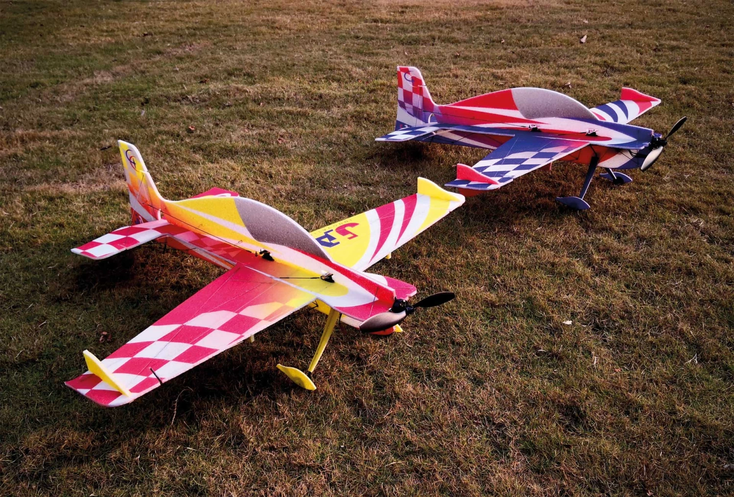 JTA Innovations Gamebird ( Gelb/rot) New 33" EPP 3D-Kunstflug Modell 2 JTA Innovations Gamebird ( Gelb/rot) New 33" EPP 3D-Kunstflug Modell - Image 2