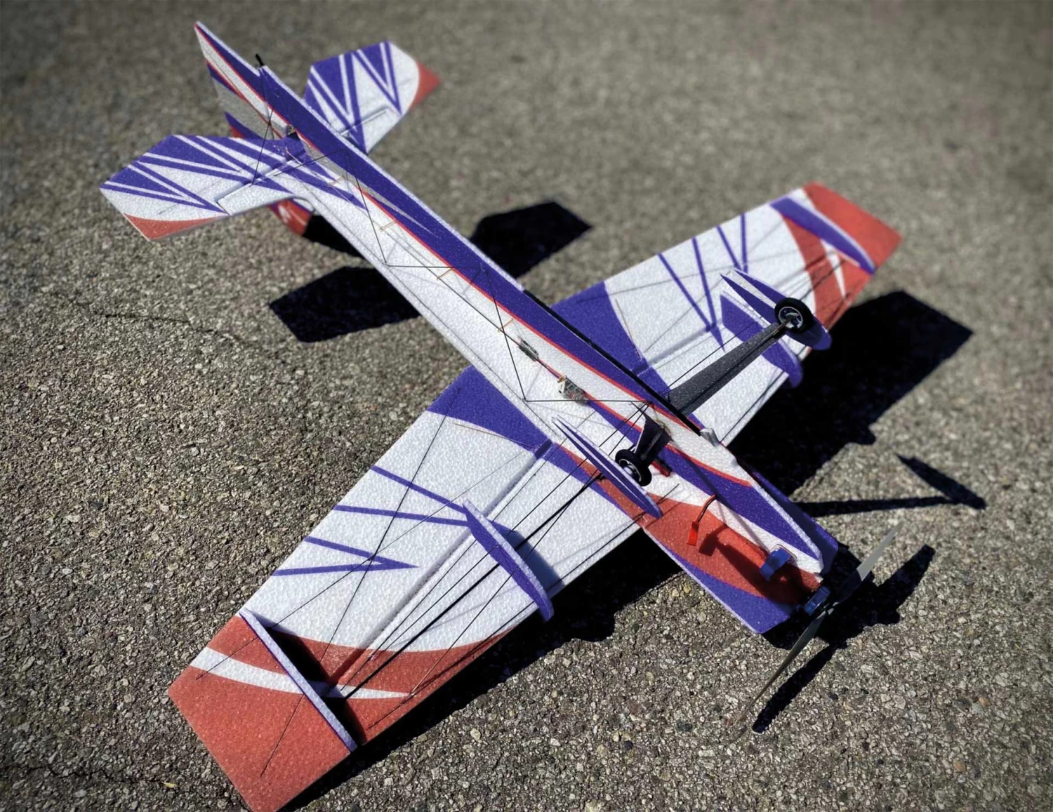 JTA Innovations Extra JD Blau/rot/weiss 32" EPP 3D-Kunstflug Modell 2 JTA Innovations Extra JD Blau/rot/weiss 32" EPP 3D-Kunstflug Modell - Image 2