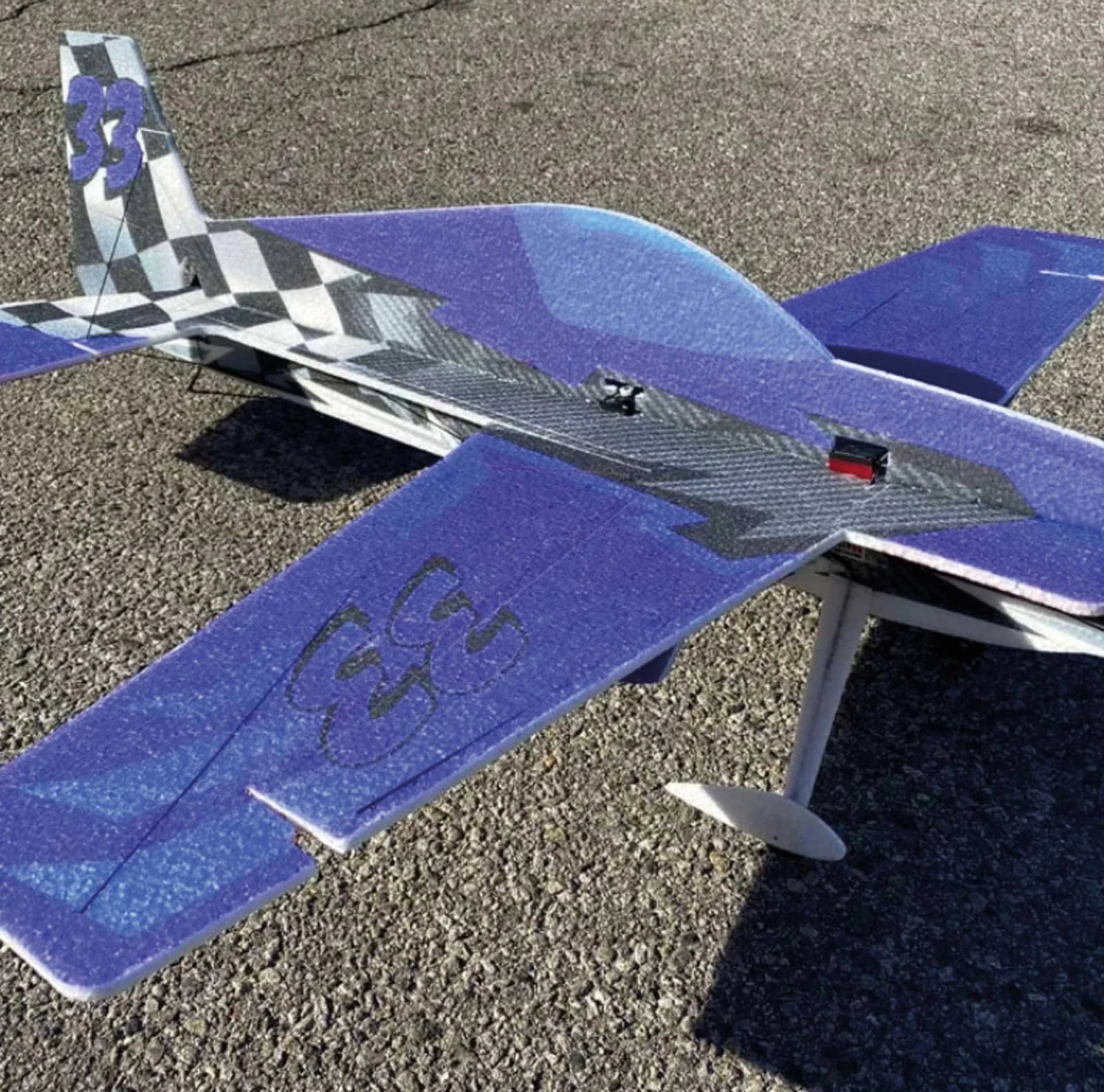 JTA Innovations Slick 33" Blau/schwarz/rot EPP 3D- Kunstflugmodell 2 JTA Innovations Slick 33" Blau/schwarz/rot EPP 3D- Kunstflugmodell - Image 2