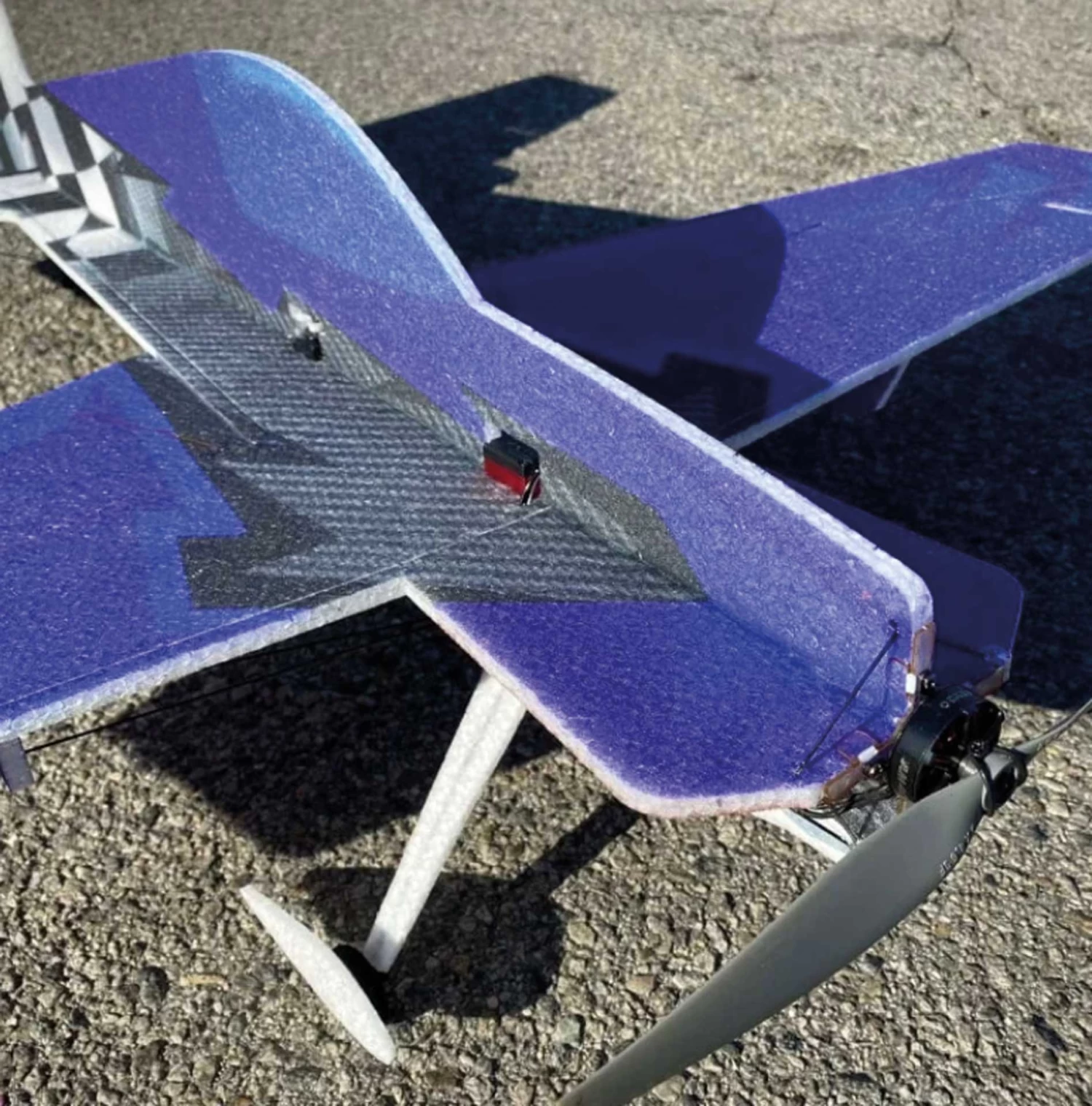 JTA Innovations Slick 33" Blau/schwarz/rot EPP 3D- Kunstflugmodell 4 JTA Innovations Slick 33" Blau/schwarz/rot EPP 3D- Kunstflugmodell - Image 4