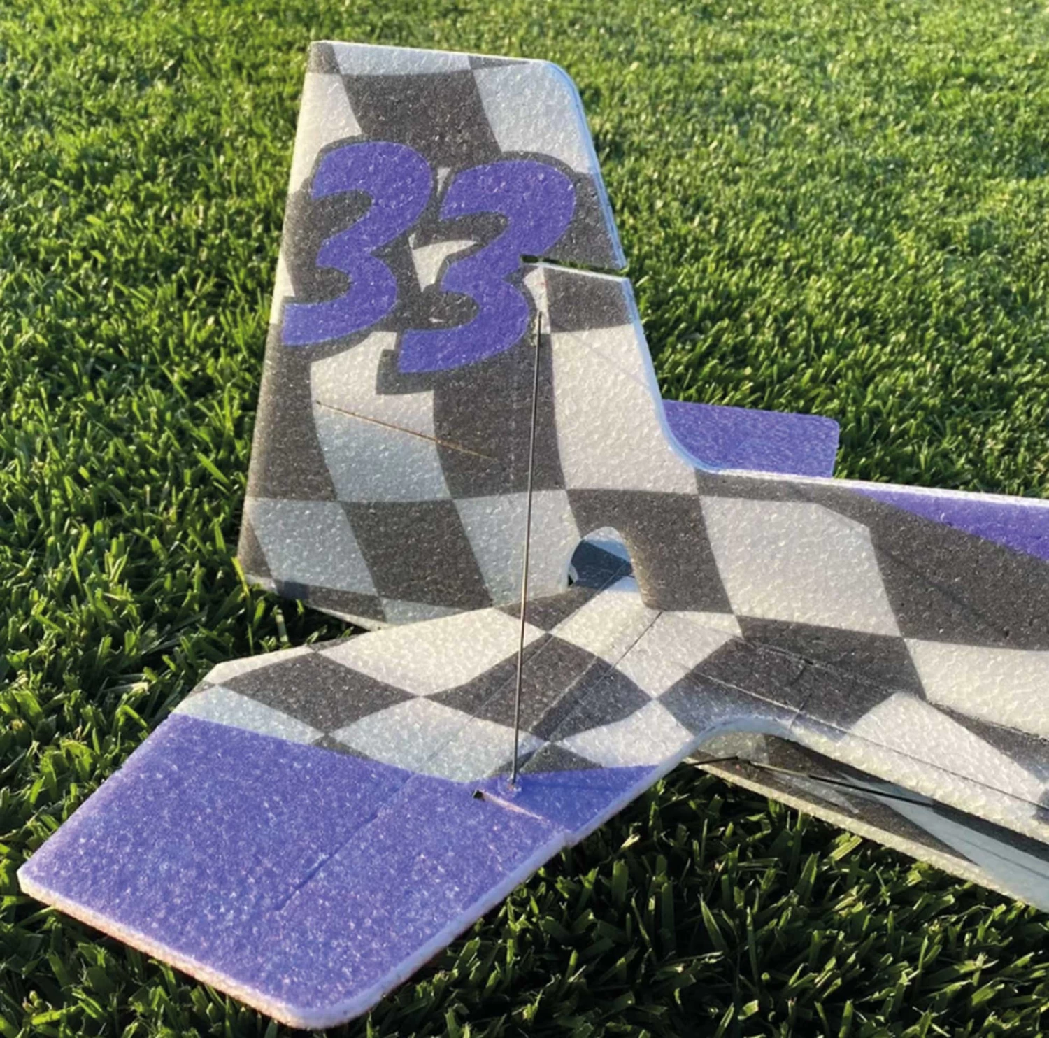 JTA Innovations Slick 33" Blau/schwarz/rot EPP 3D- Kunstflugmodell 5 JTA Innovations Slick 33" Blau/schwarz/rot EPP 3D- Kunstflugmodell - Image 5